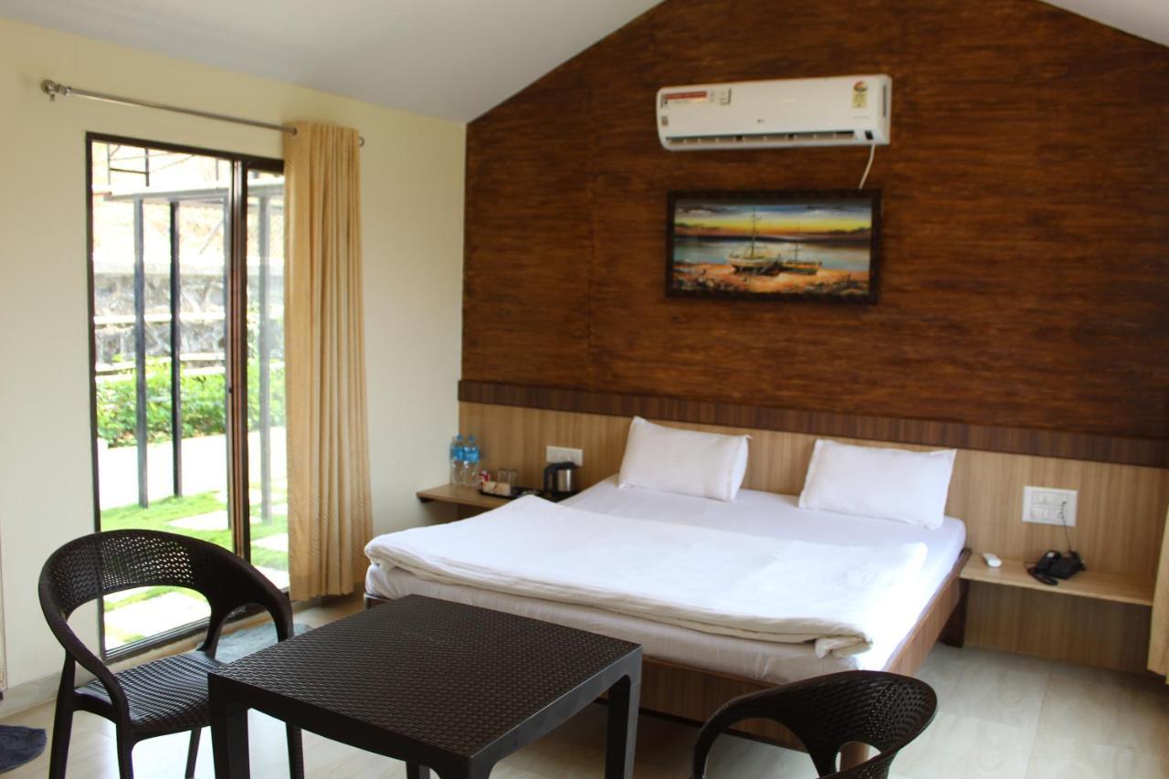 Green Velvet Resort-Near Pawna Lake Lonavala Exterior photo